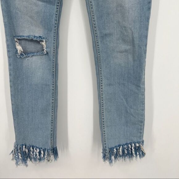 Free People Great Heights Light Blue Frayed Blue Distressed Skinny Jeans Women’s - Picture 7 of 12